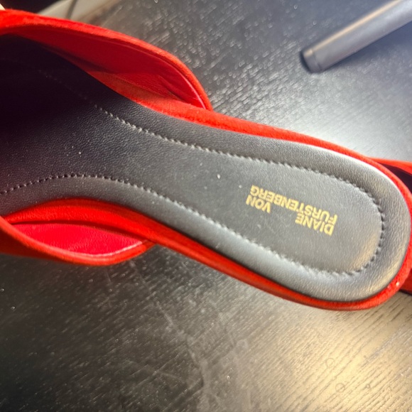 Diane Von Furstenberg Red and Pink Mules - Picture 4 of 9